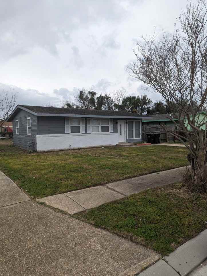 5728 Pauline Dr #NA - Photo 3 of 12