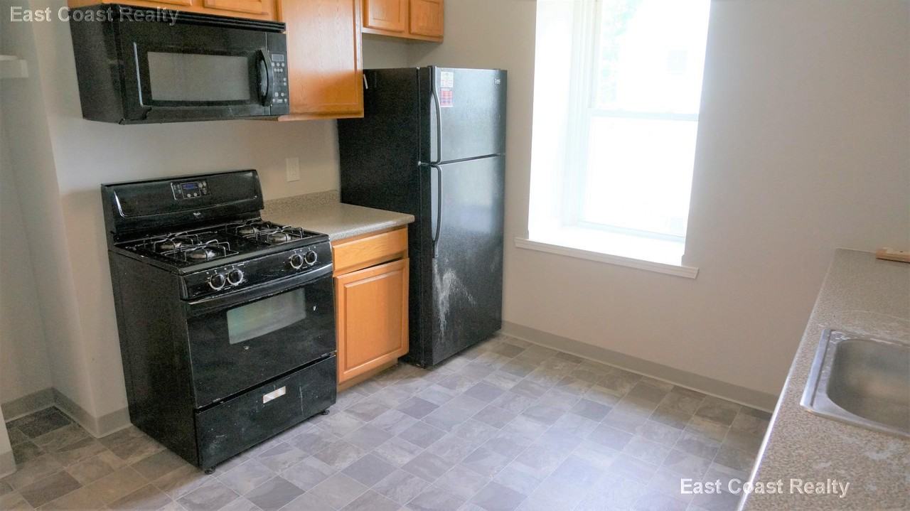 172 Bigelow St #2 - Photo 2 of 14