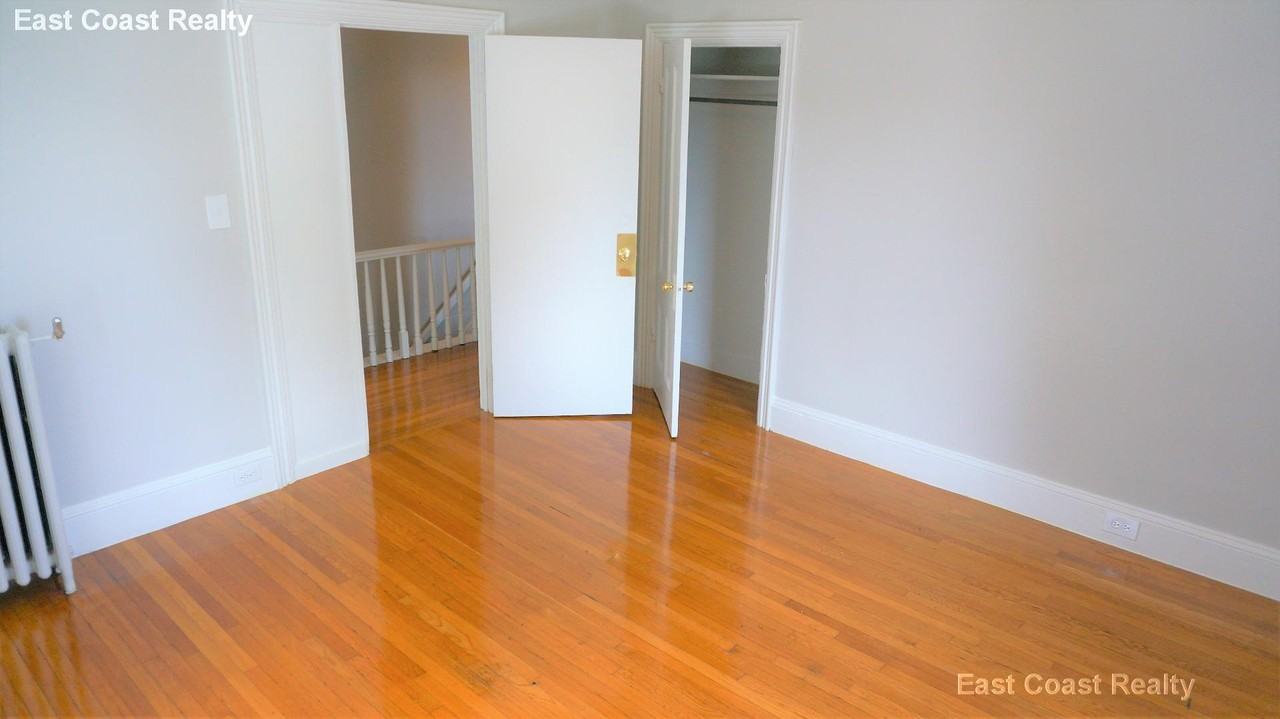 172 Bigelow St #2 - Photo 3 of 14