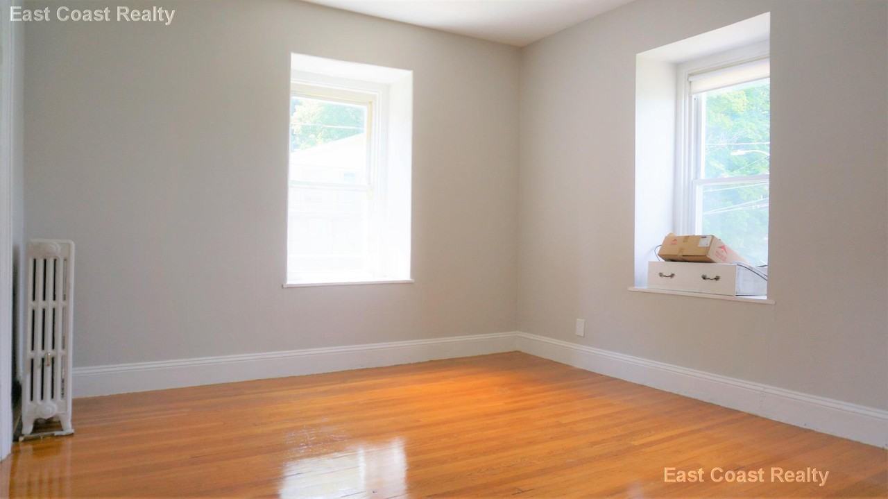 172 Bigelow St #2 - Photo 5 of 14