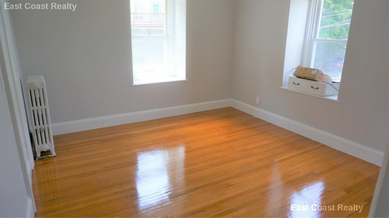 172 Bigelow St #2 - Photo 6 of 14