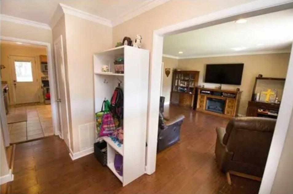 4204 Maplewood Court #NA - Photo 2 of 19