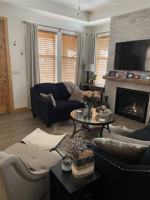 featured image of 1618 Redstone Ave #E