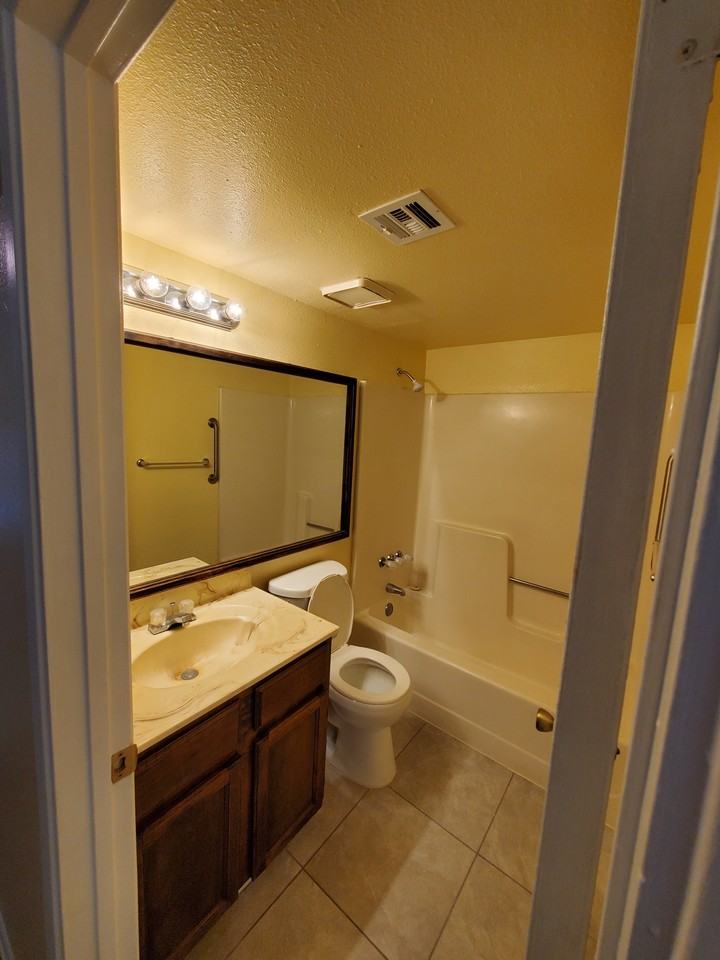 125 Lee Avenue #106 - Photo 5 of 6