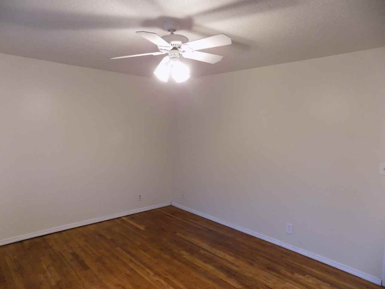 12020 Sw Lincoln Ave #NA - Photo 6 of 12