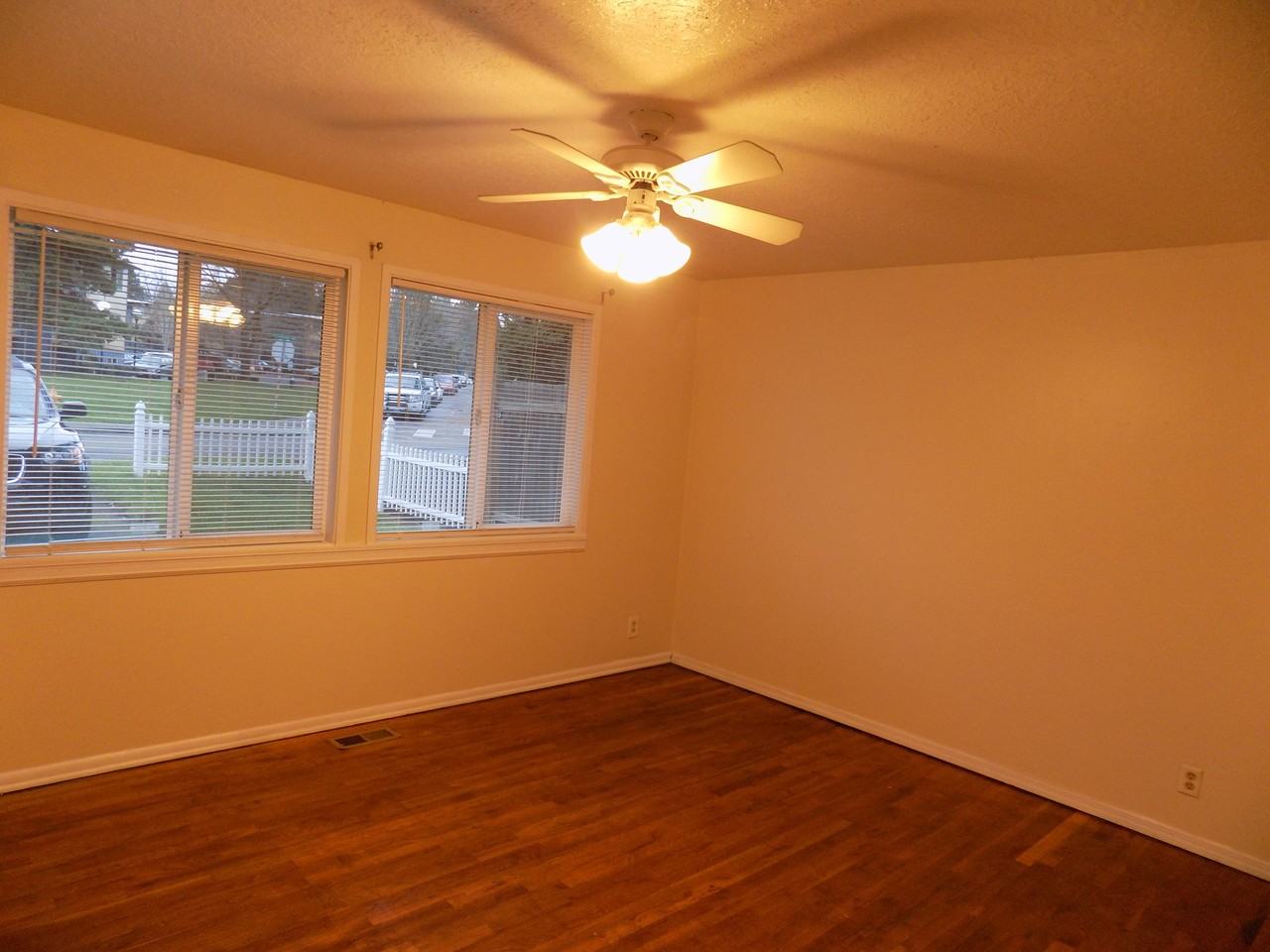 12020 Sw Lincoln Ave #NA - Photo 7 of 12
