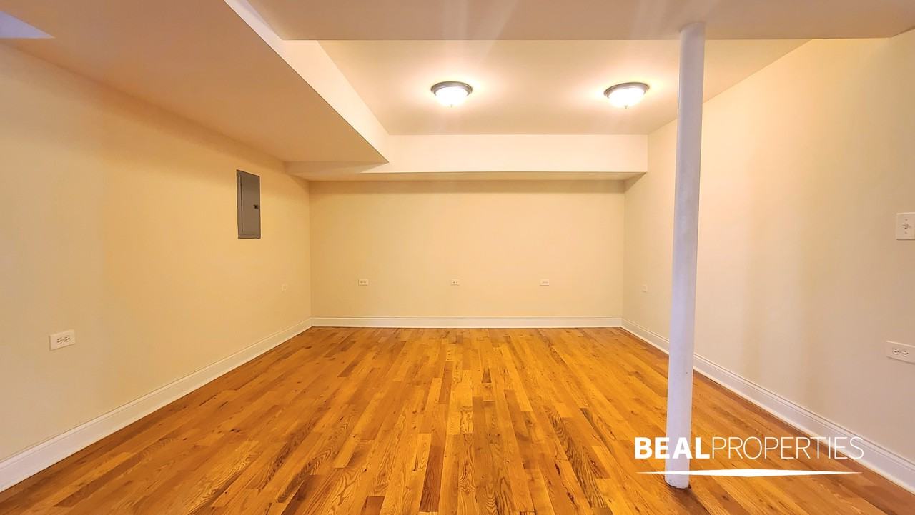 1127 W Oakdale Ave #1125GDNN - Photo 2 of 15