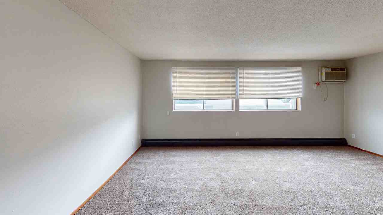 65 Hyacinth Ave W #203 - Photo 2 of 14