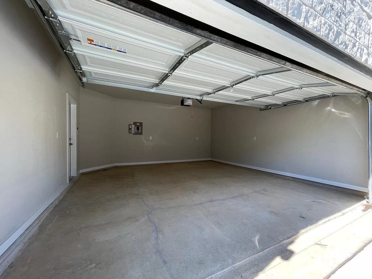 21507 Sir Walter Ln #21507 - Photo 3 of 23