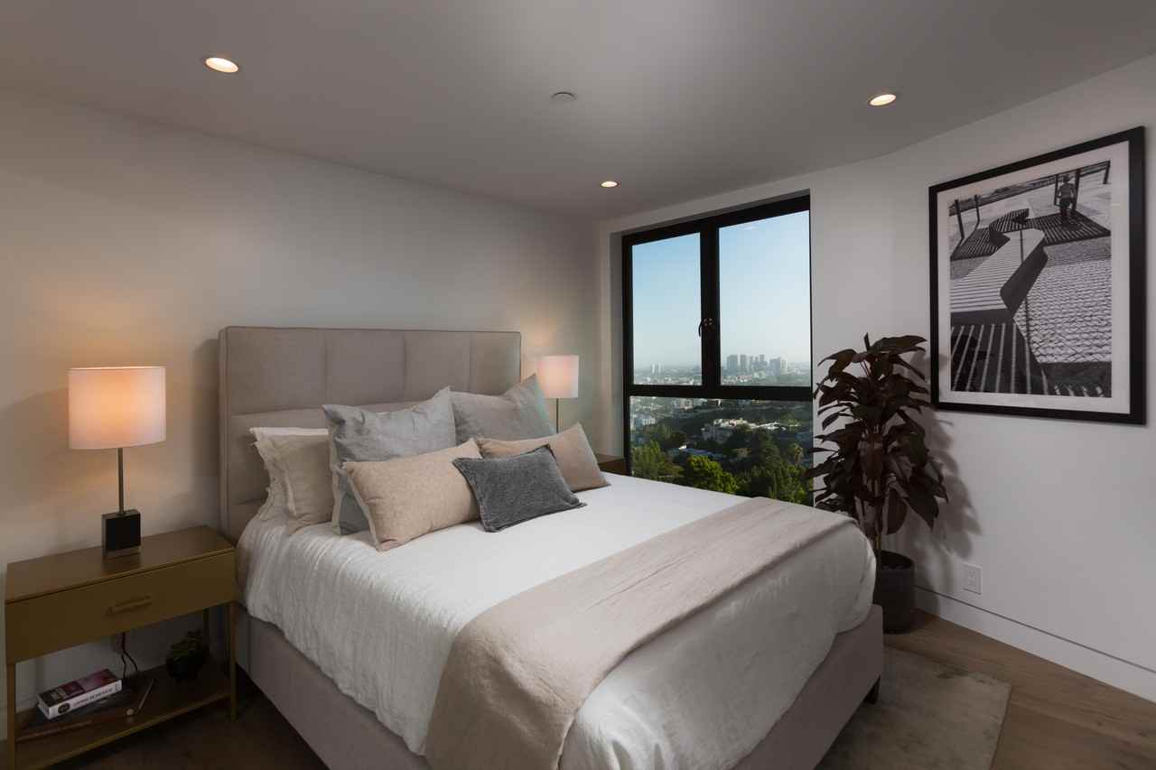 8780 Hollywood Blvd #NA - Photo 6 of 39