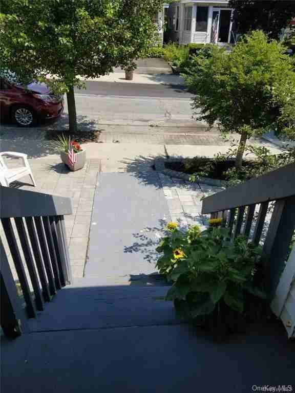 29 Maple St #2 - Photo 2 of 18