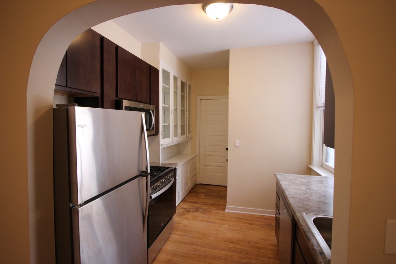 838 Sherman Ave #15 - Photo 3 of 16