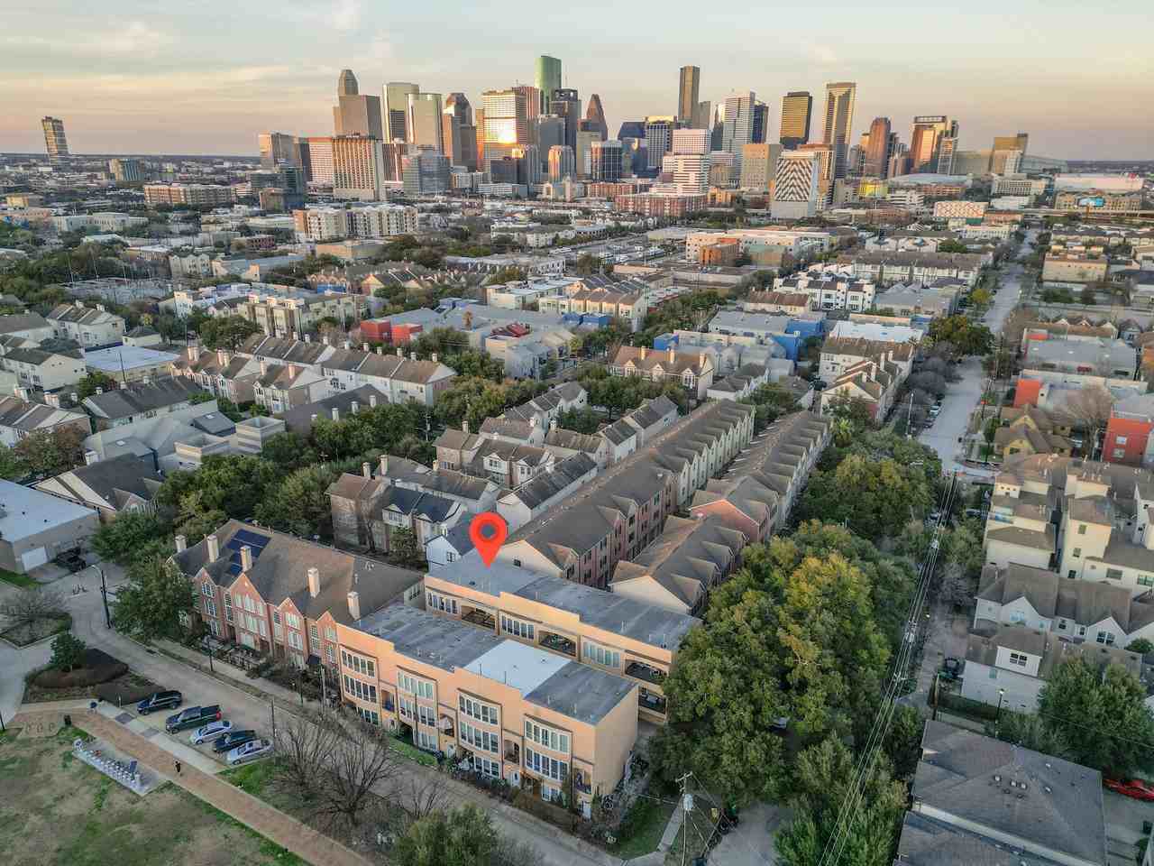 3010 Chenevert St #3010 - Photo 4 of 46