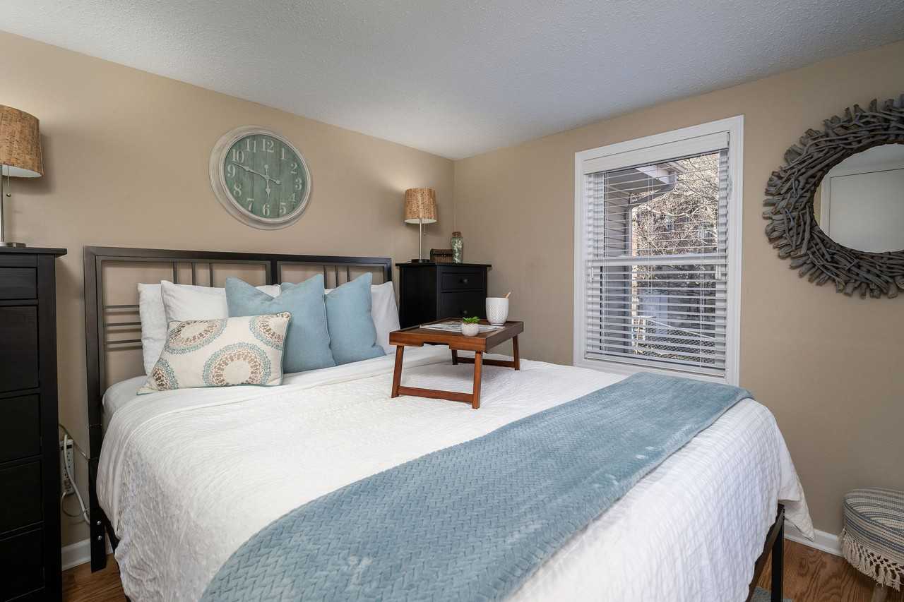 487 Kentucky Ave - Photo 7 of 50