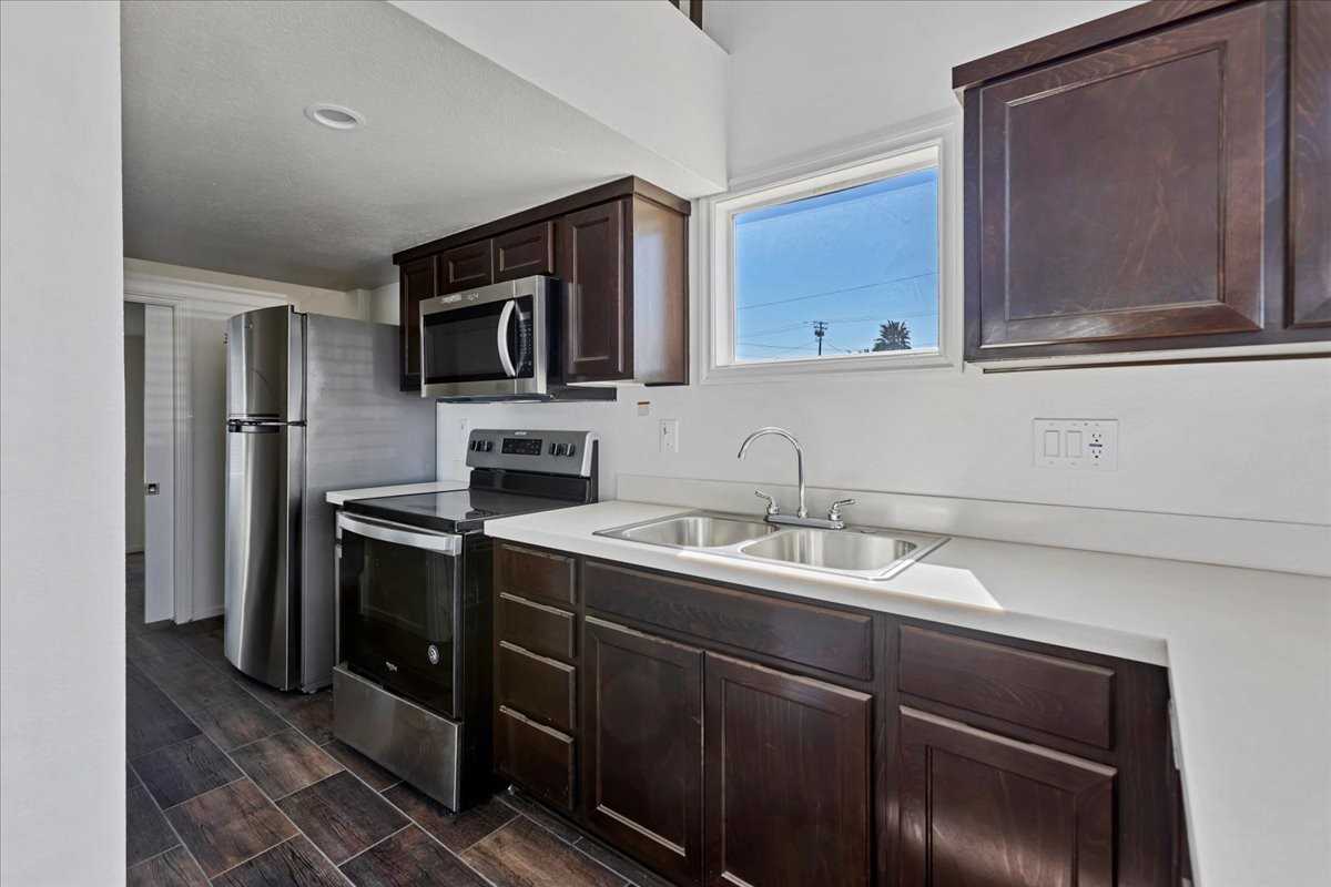 971 W Main St #40 - Photo 3 of 8