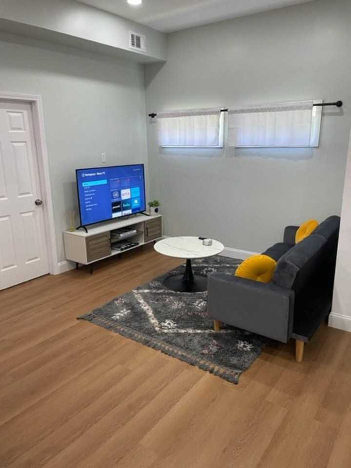 1000 Longley Ave Nw #NA - Photo 3 of 14