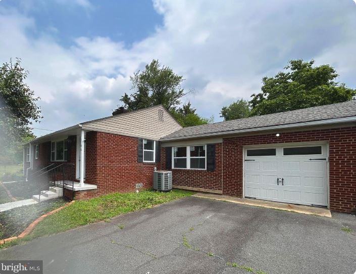 1160 Sterling Rd #NA - Photo 2 of 33