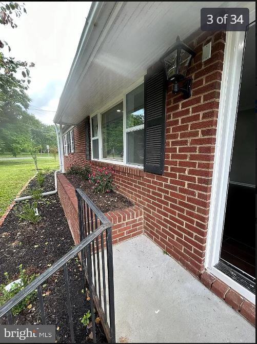 1160 Sterling Rd #NA - Photo 4 of 33