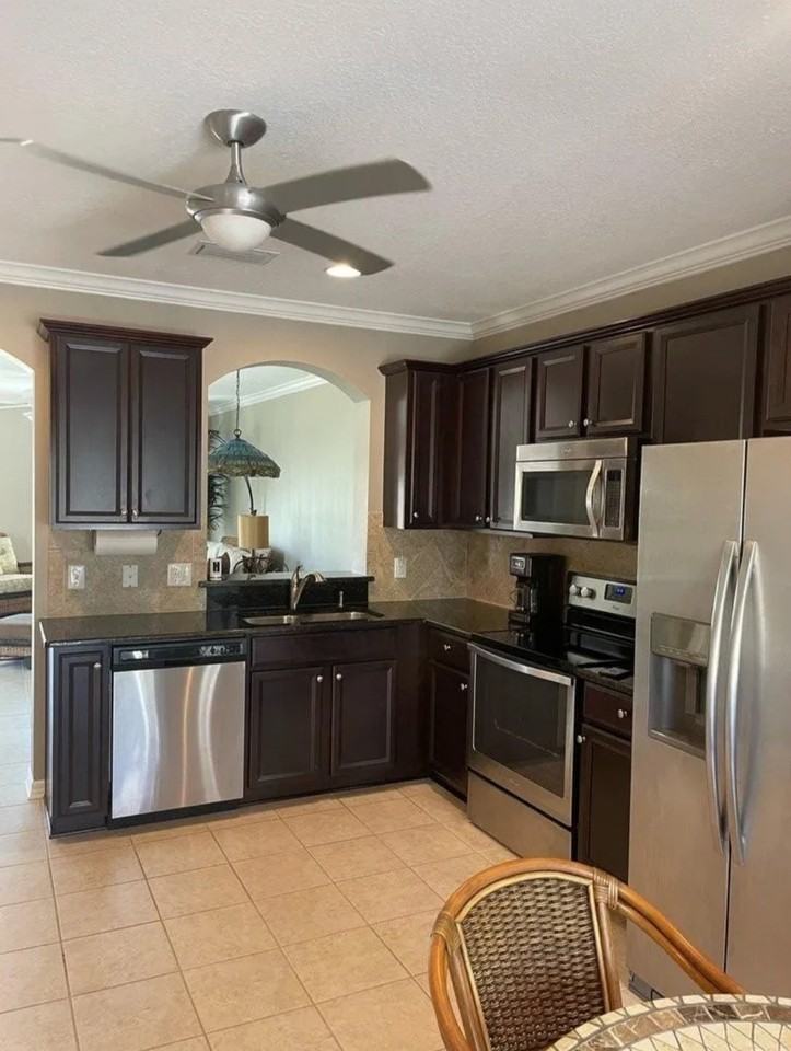 15900 Stable Run Dr - Photo 3 of 9