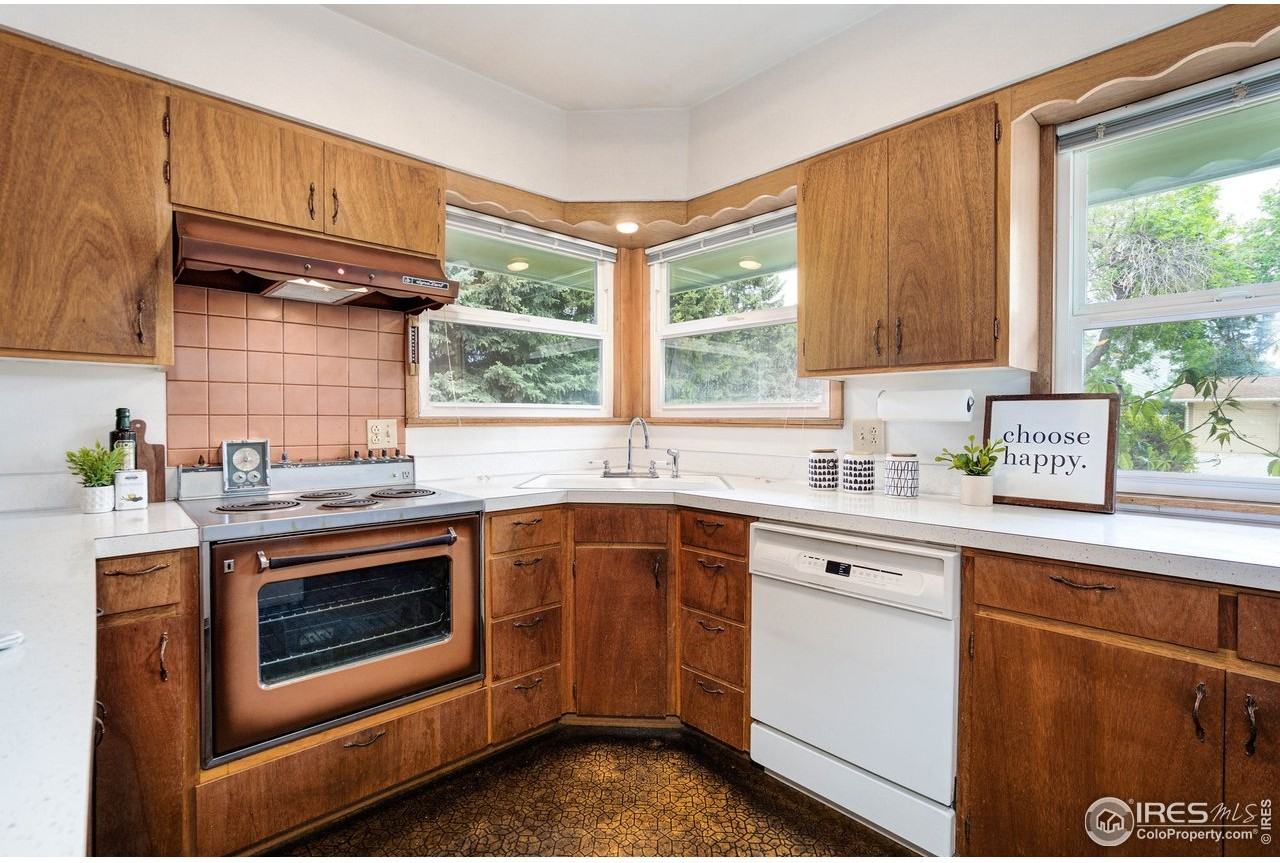 1033 Briarwood Rd #NA - Photo 5 of 14