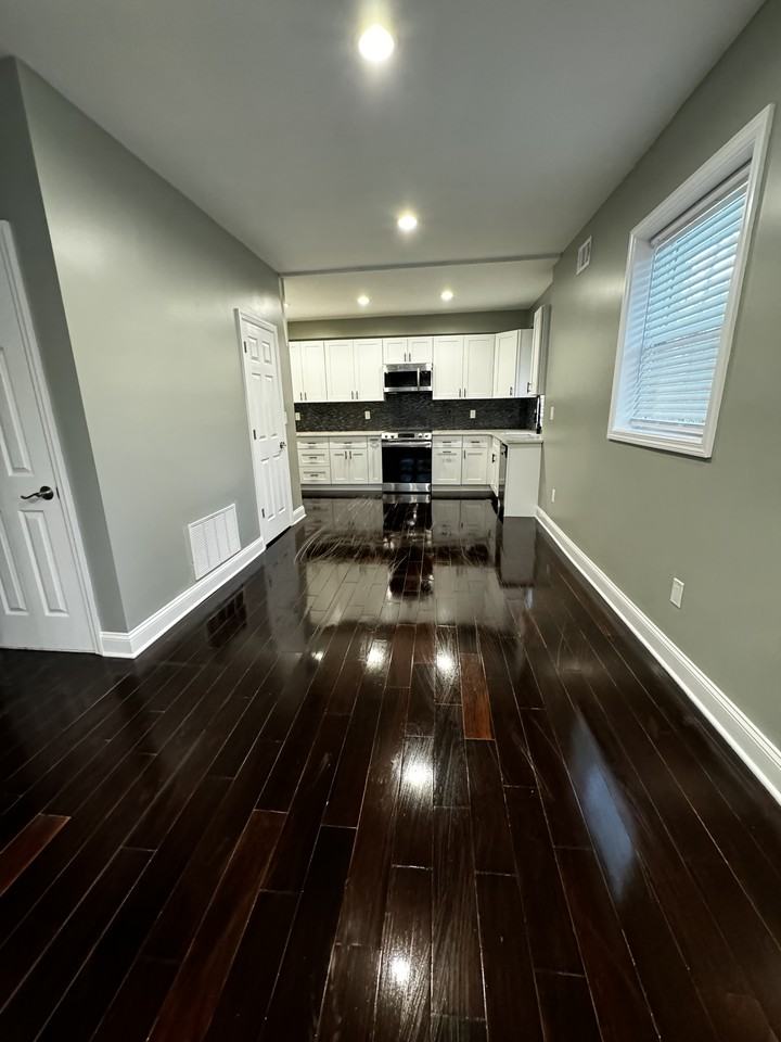 211 Midway Ave #1 - Photo 2 of 4