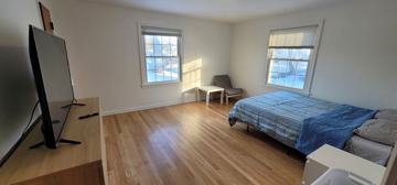 featured image of 1727 Sunnyside Dr #1