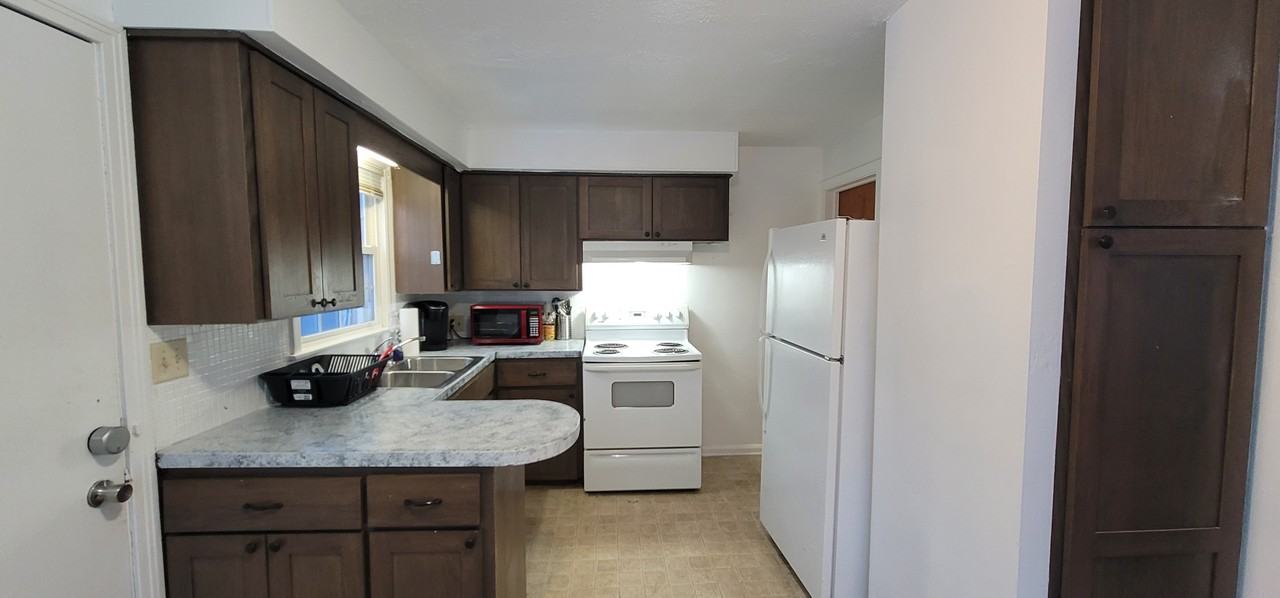 1727 Sunnyside Dr #1 - Photo 3 of 14