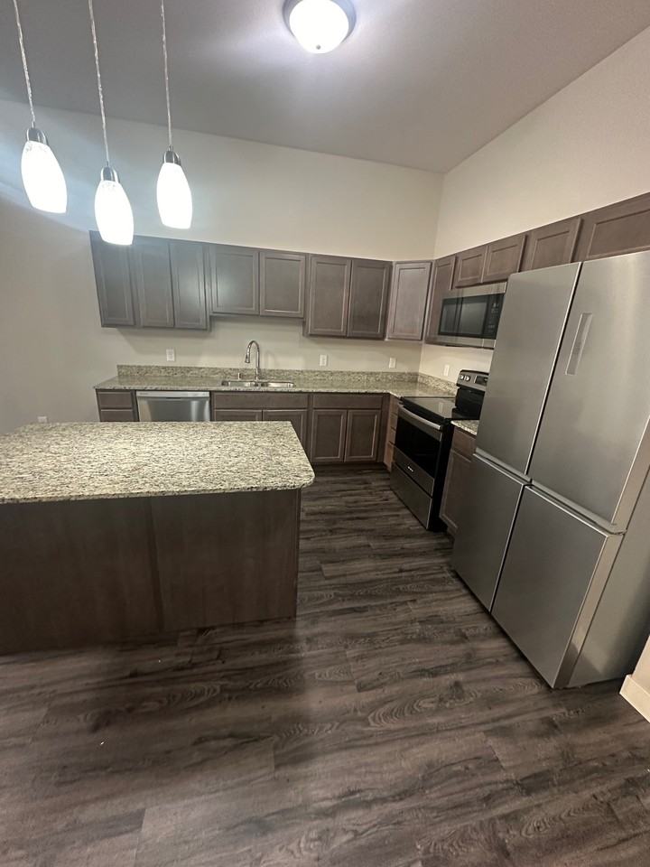 161 Roosevelt Circle #213 - Photo 3 of 22