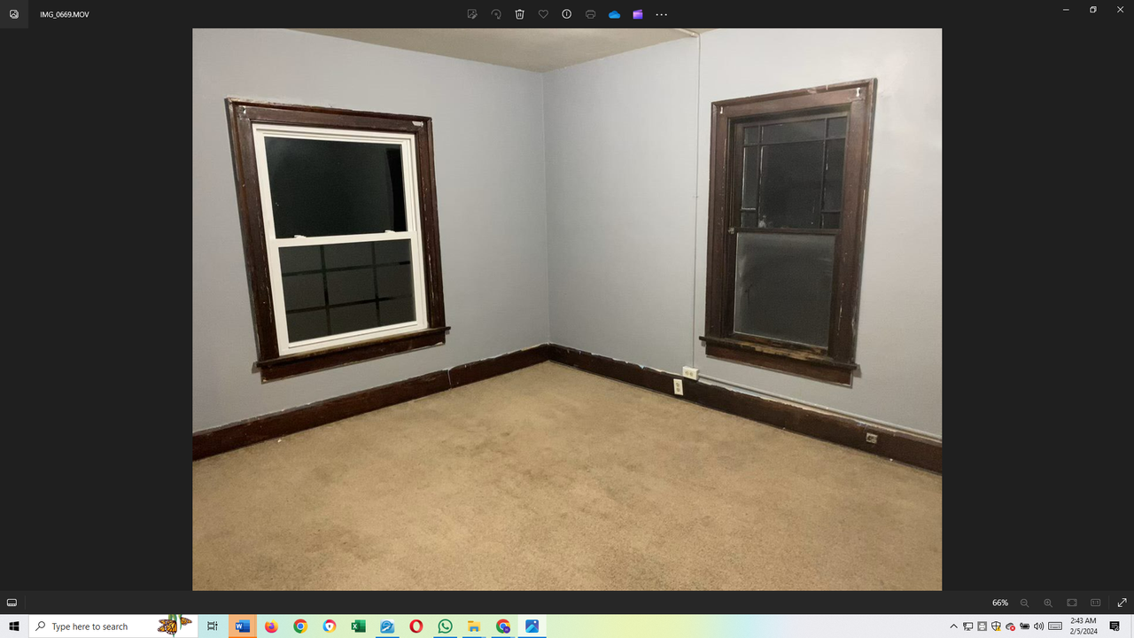 425 W 4th St #1 - Photo 2 of 10