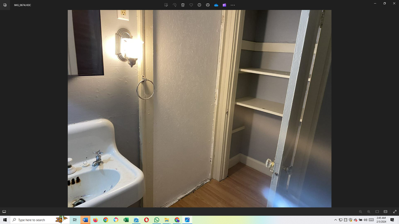 425 W 4th St #1 - Photo 7 of 10