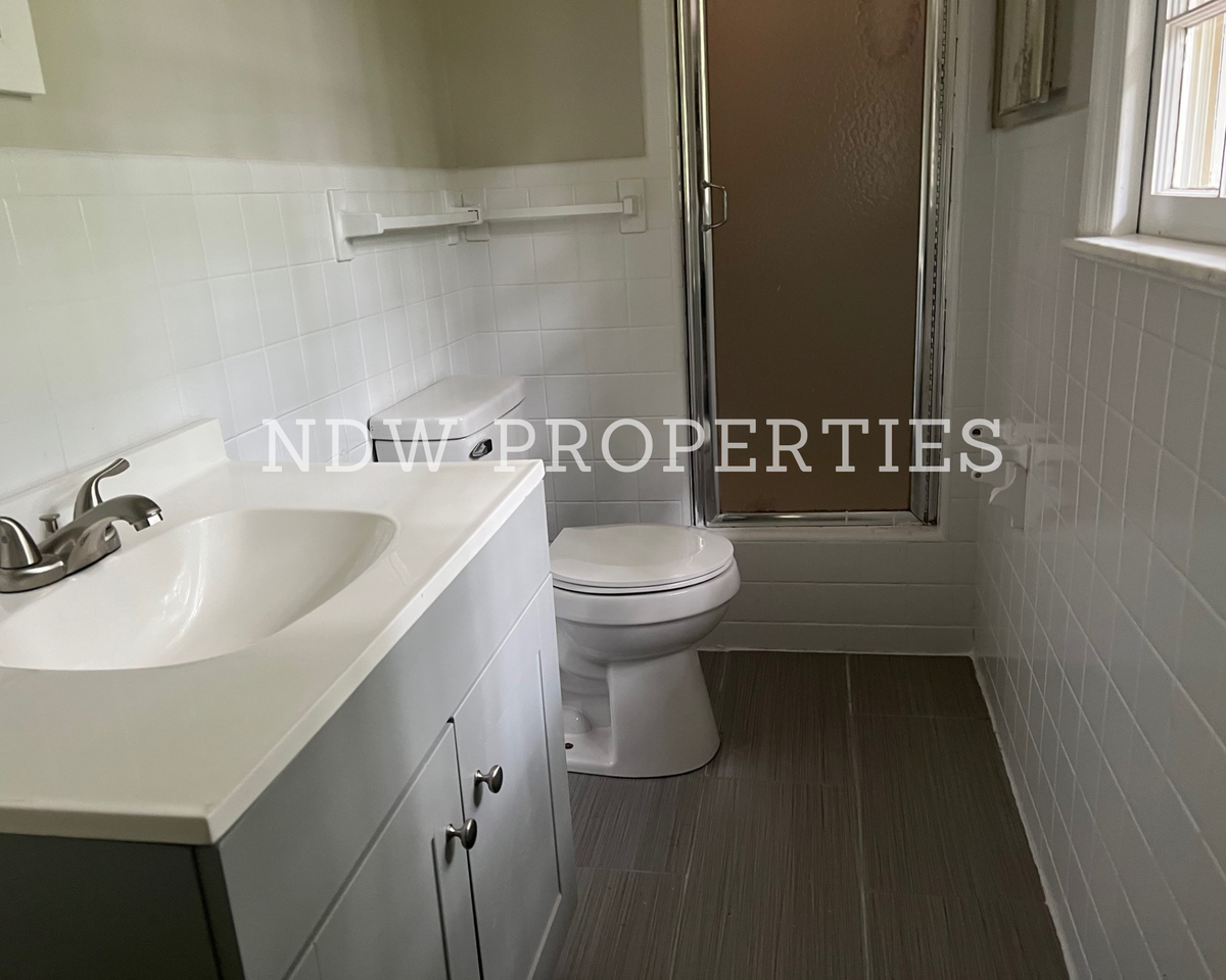 1203 Waverly Rd Nw #NA - Photo 2 of 14