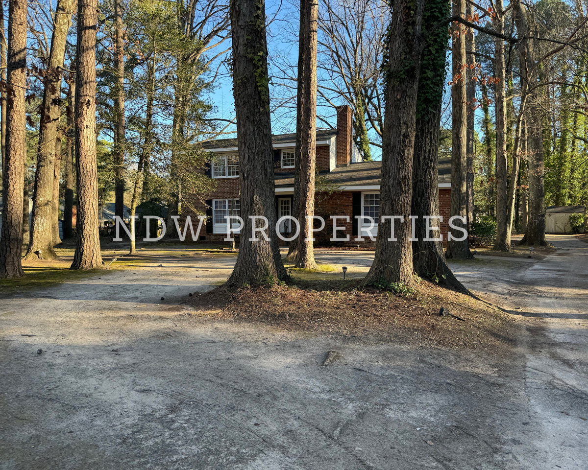 1203 Waverly Rd Nw #NA - Photo 3 of 14