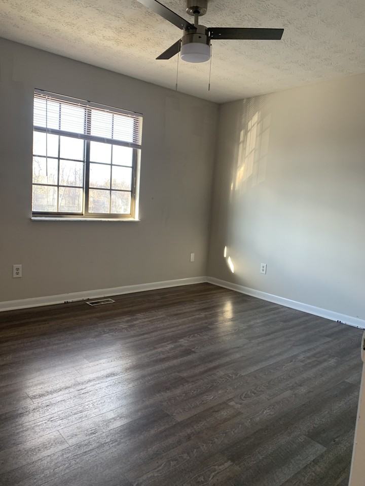 726 Ohio Pike #726G - Photo 6 of 8