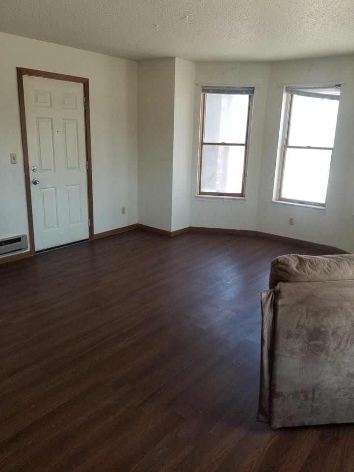 612 King St #612 - Photo 3 of 17