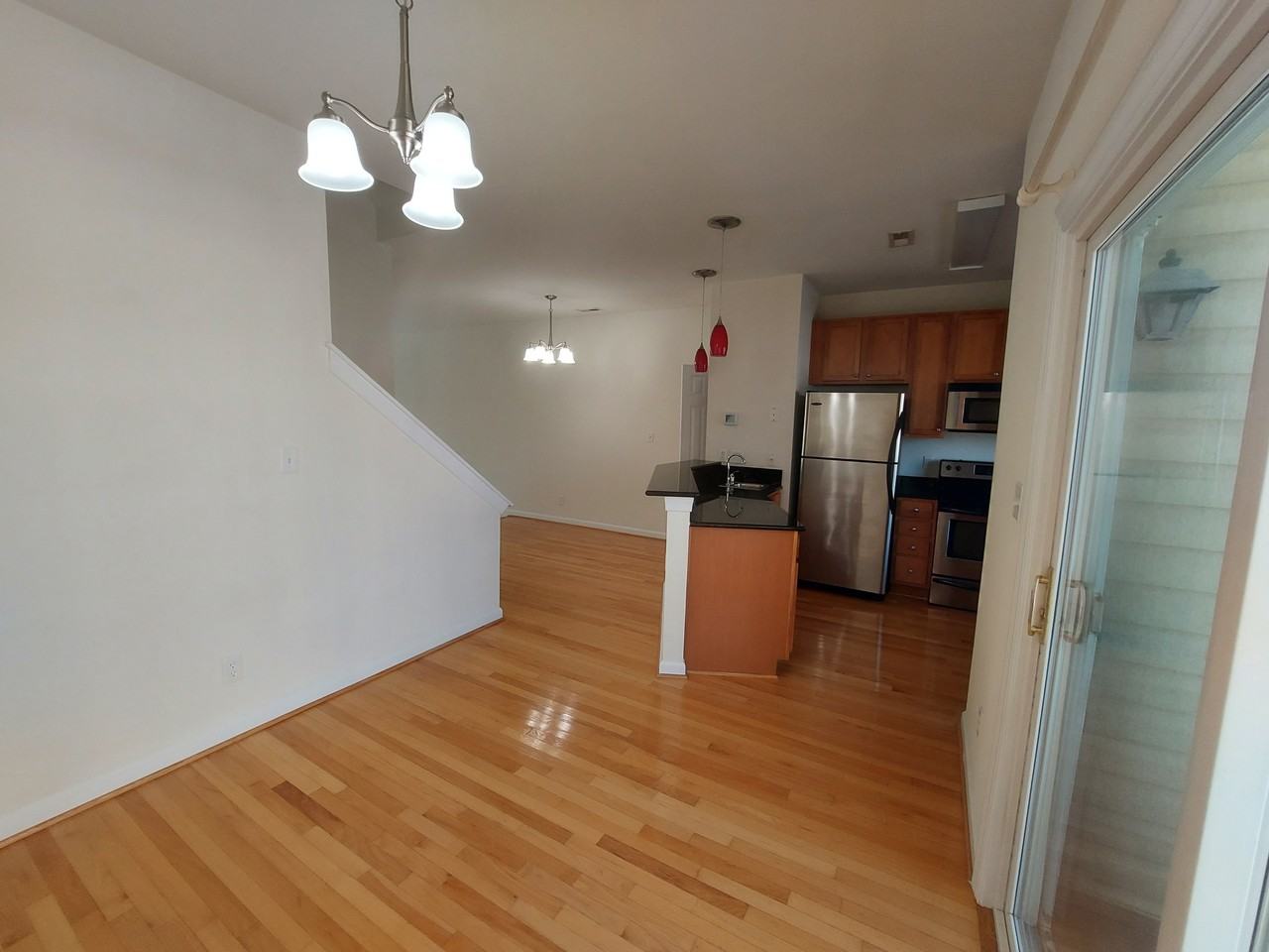 424 21st St #424 - Photo 7 of 24