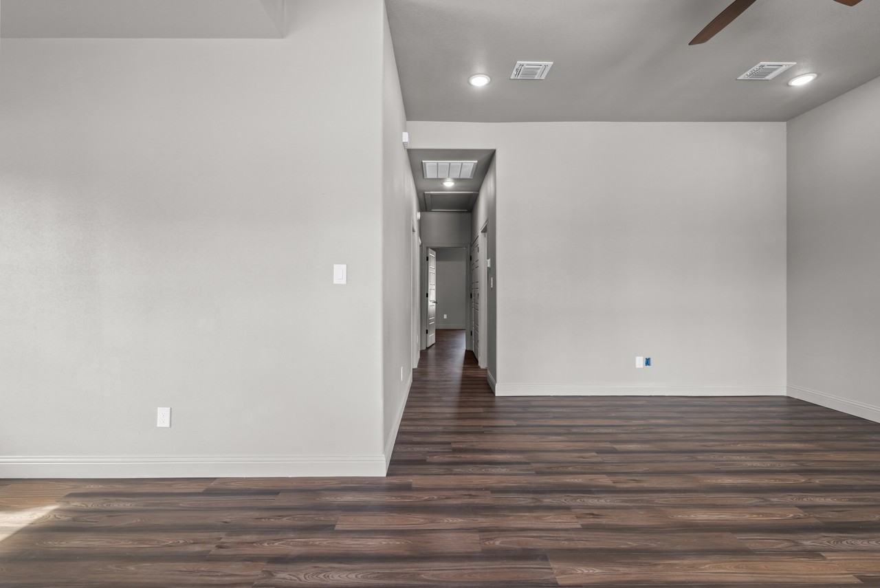 811 Tolar Hwy #121 - Photo 5 of 7