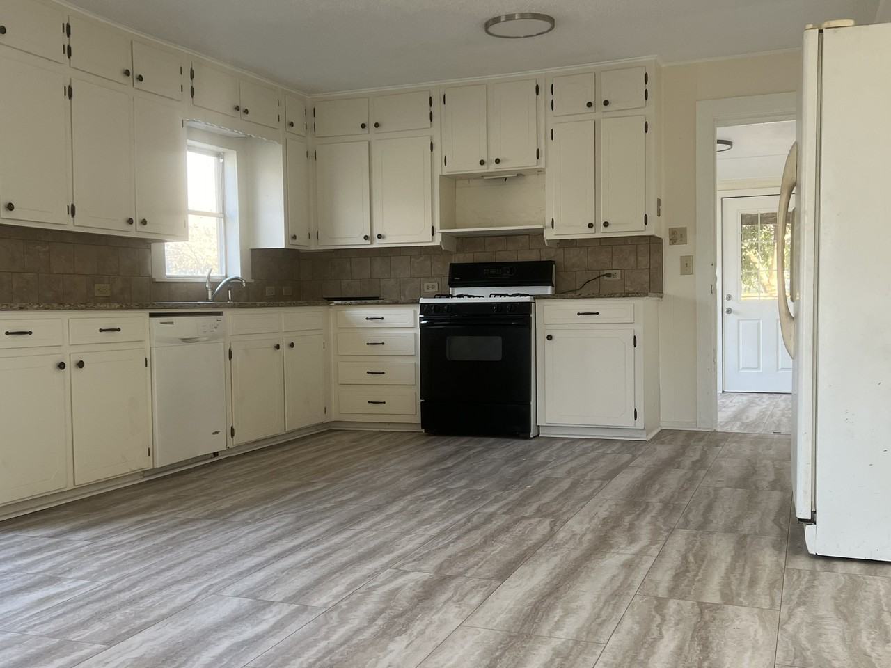 708 Whitehead St #NA - Photo 2 of 16