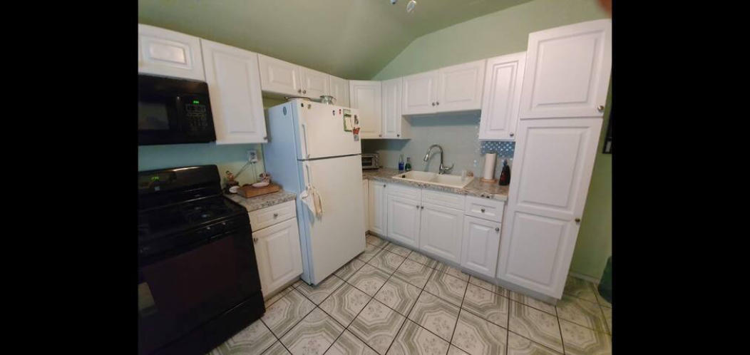 521 E 21st St - Photo 7 of 12