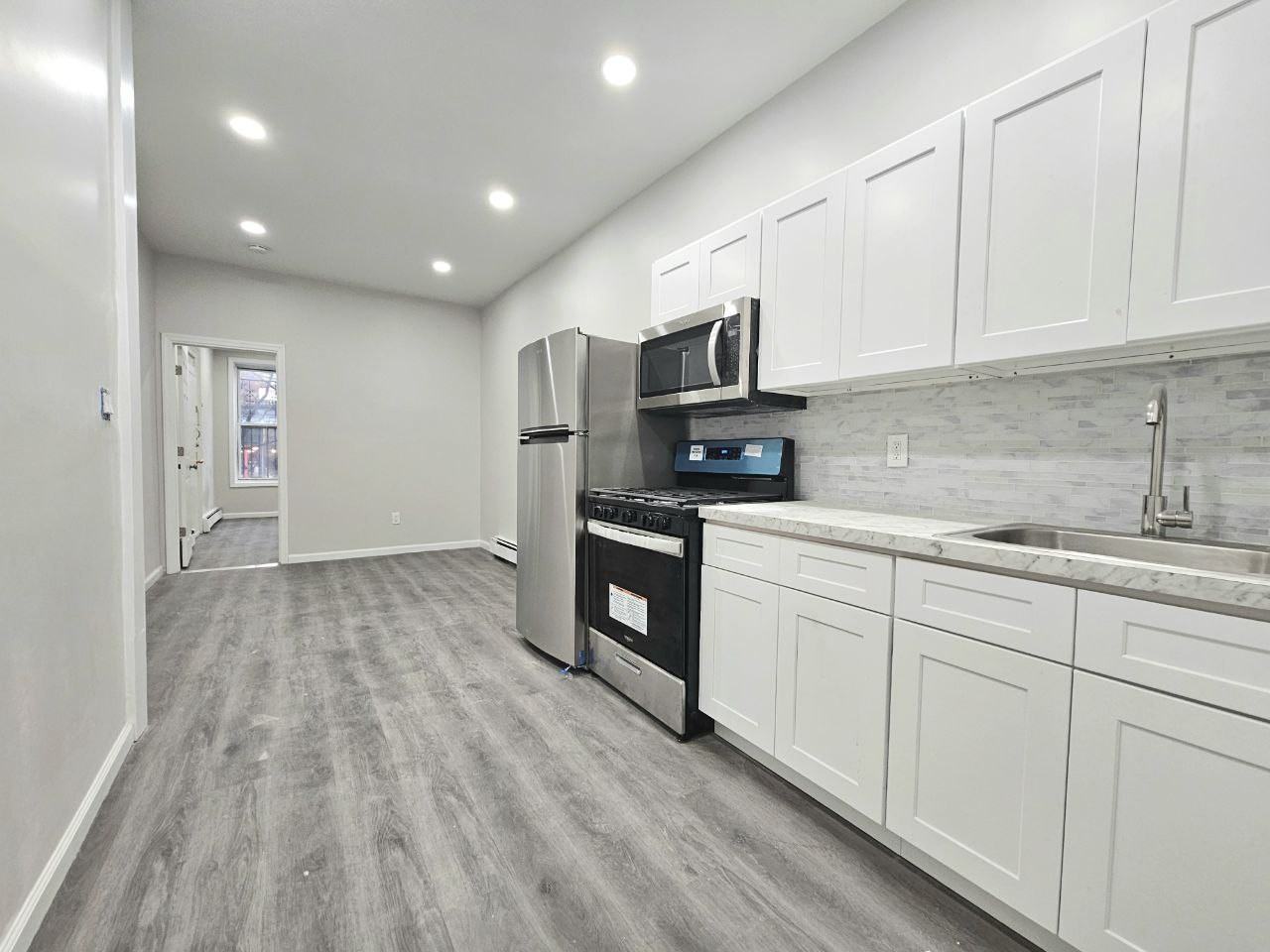 507 Jersey Ave #3R - Photo 2 of 8