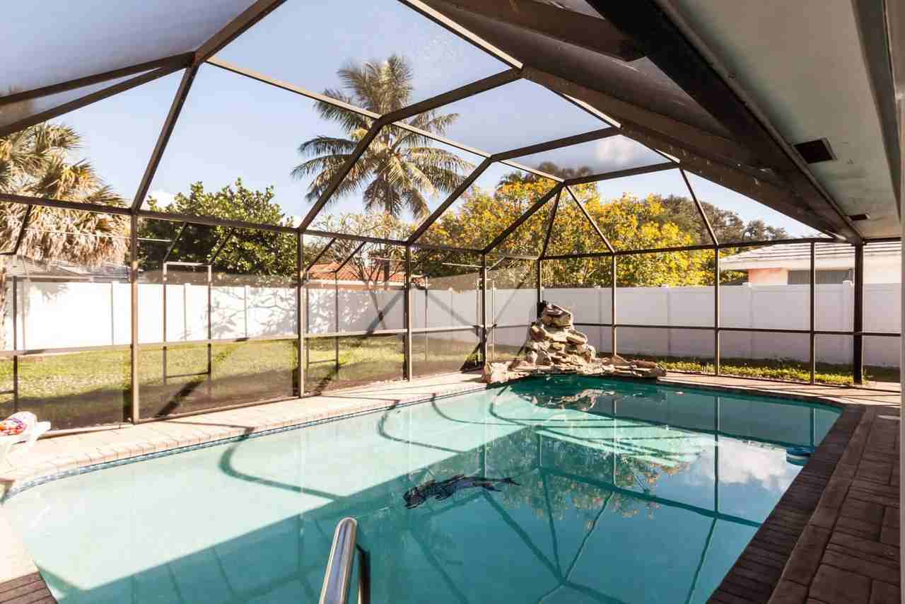 1333 Sw 14th St #NA - Photo 2 of 19