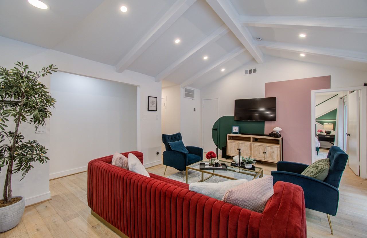 9219 Kempwood Drive #NA - Photo 7 of 46