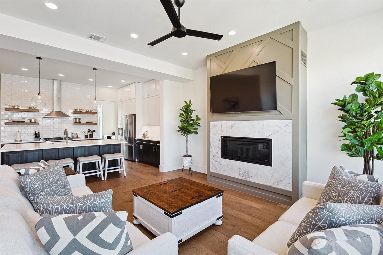 1805 Browder St #102 - Photo 6 of 42