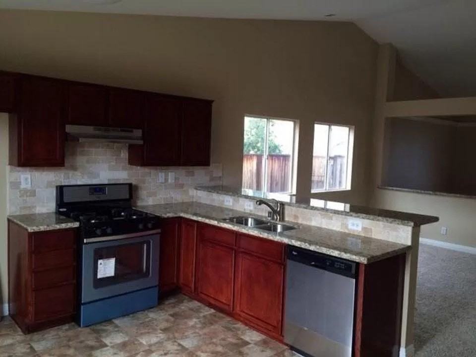 1740 Mimosa St #NA - Photo 3 of 14