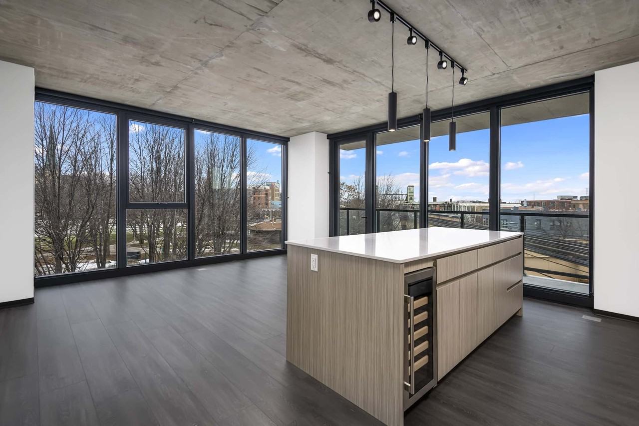 1456 W Randolph St - Photo 3 of 12