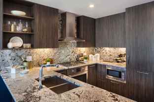 741 N Hudson Ave - Photo 1 of 1