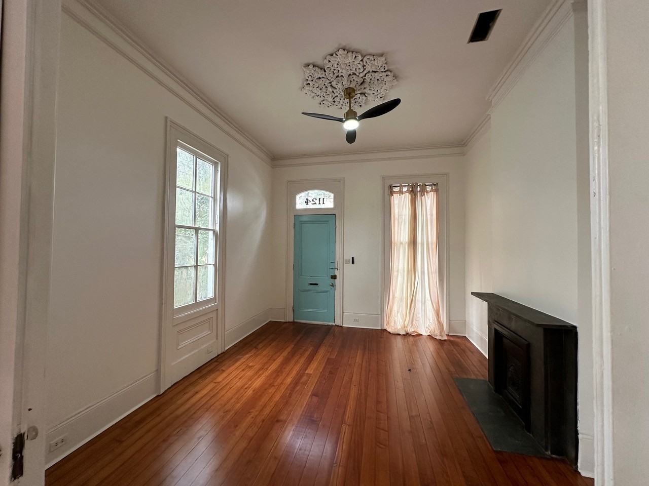 1124 6th St #A - Photo 3 of 14