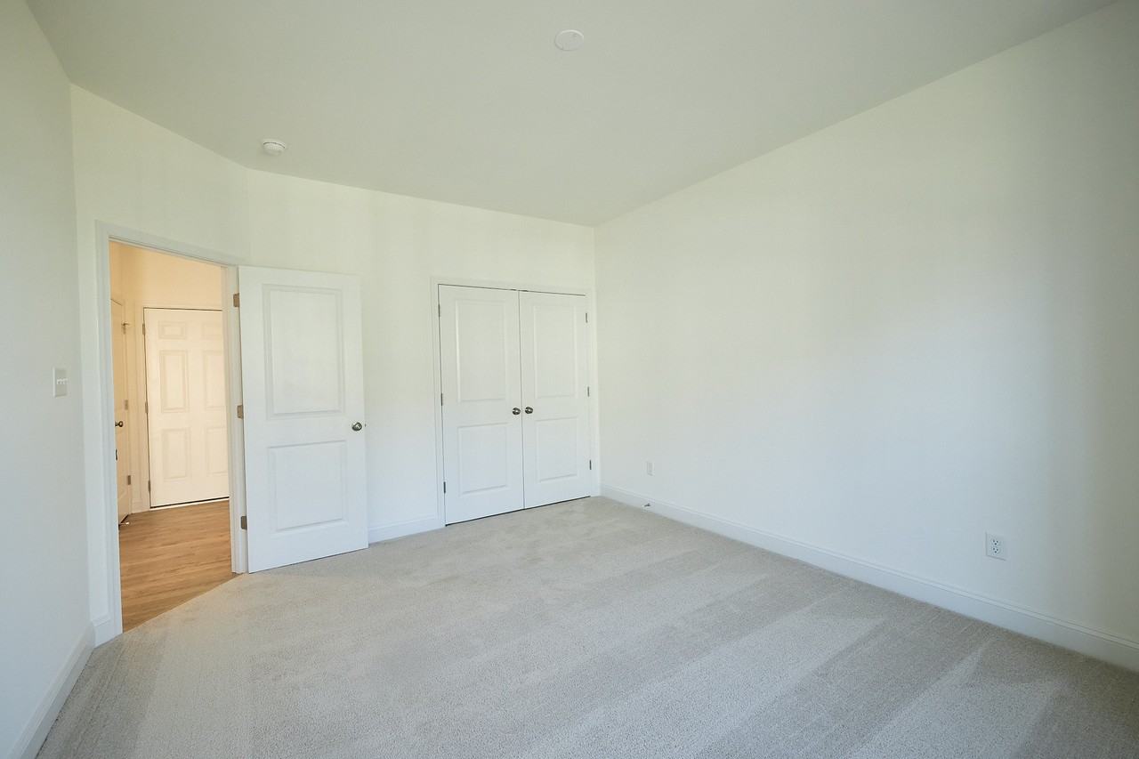 13868 Randolph Pond Ln #13868 - Photo 5 of 50