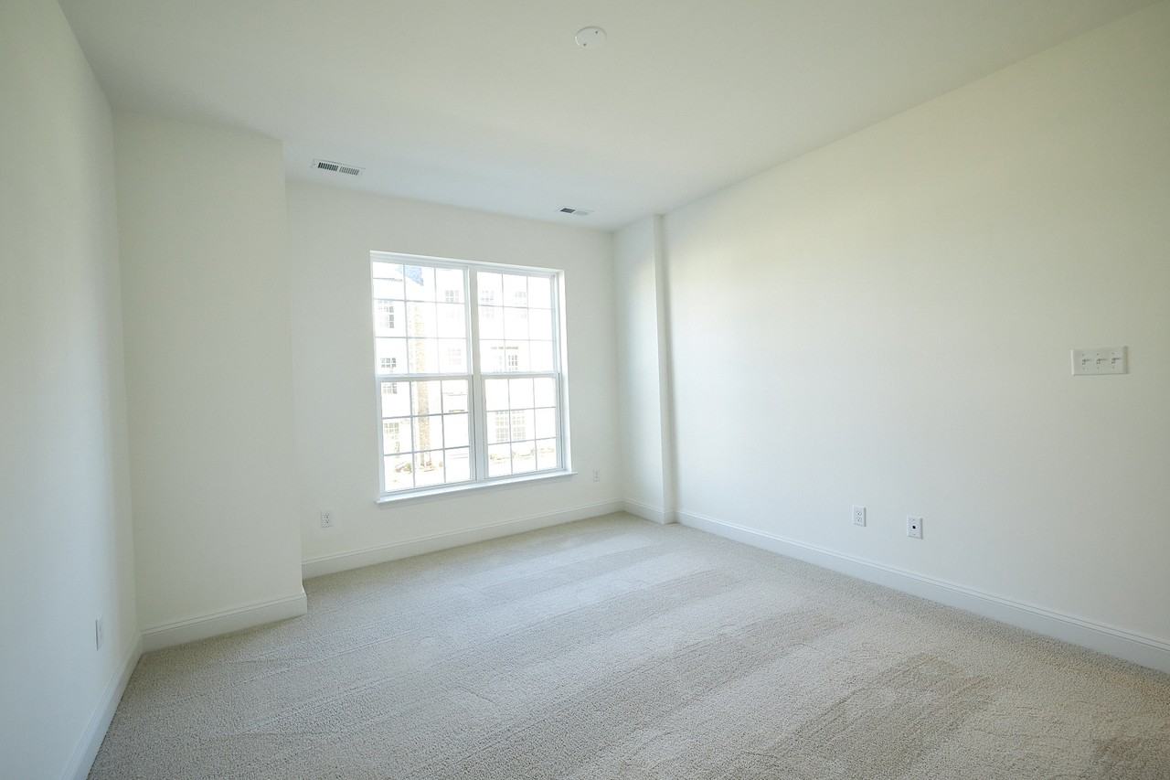 13868 Randolph Pond Ln #13868 - Photo 6 of 50