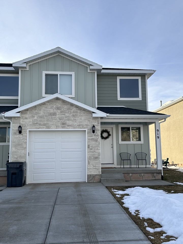 919 N 165 W #31 - Photo 3 of 7