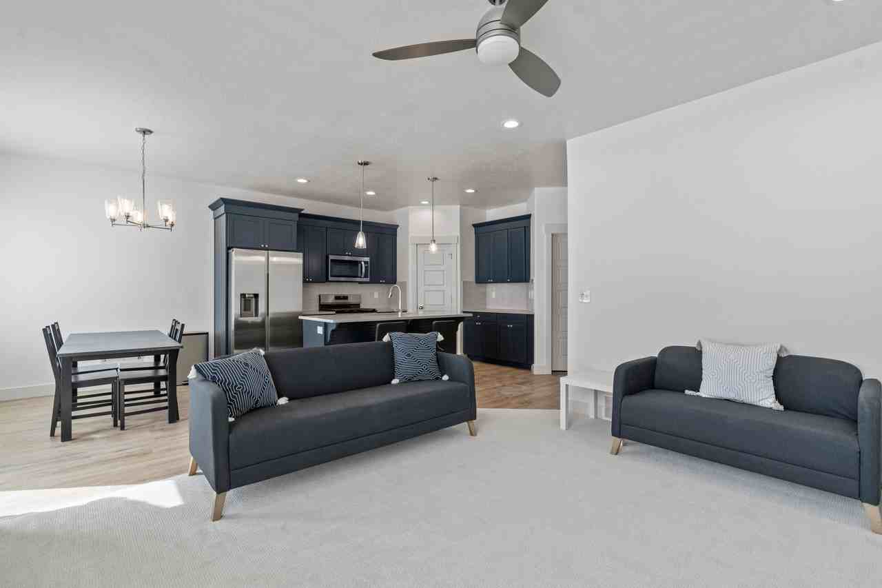 4116 W 1530 N - Photo 2 of 21